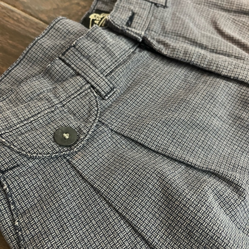 Lee’s Workwear pleated trousers Sz M